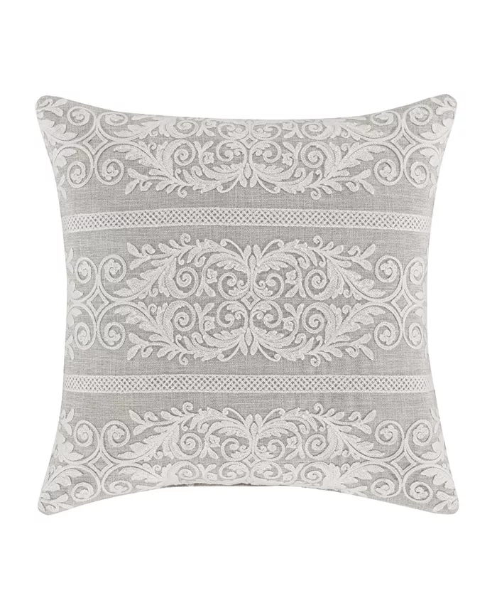 J Queen New York Maryanne Decorative Pillow， 16