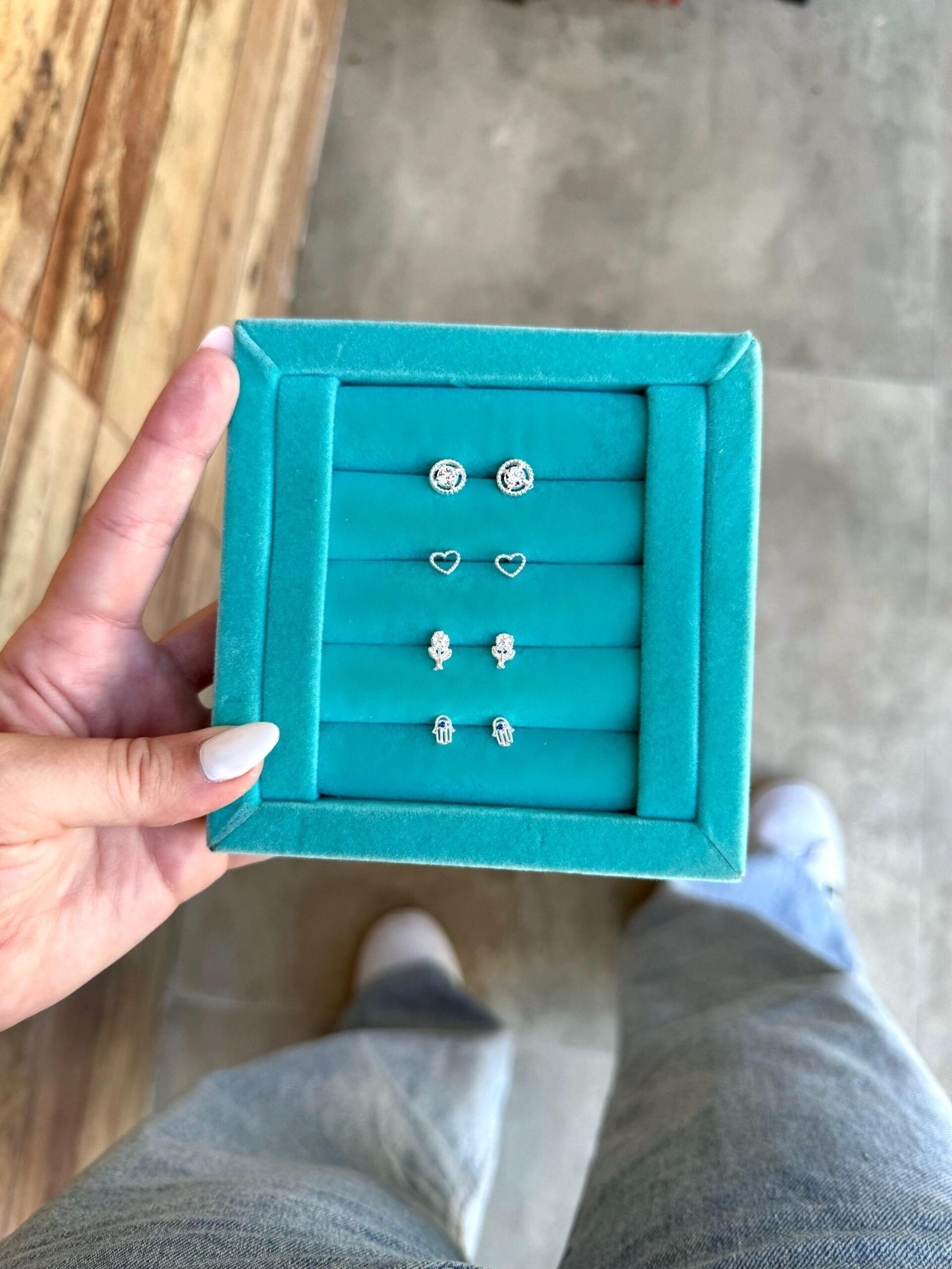 Brinco Círculo C/ Zircônia