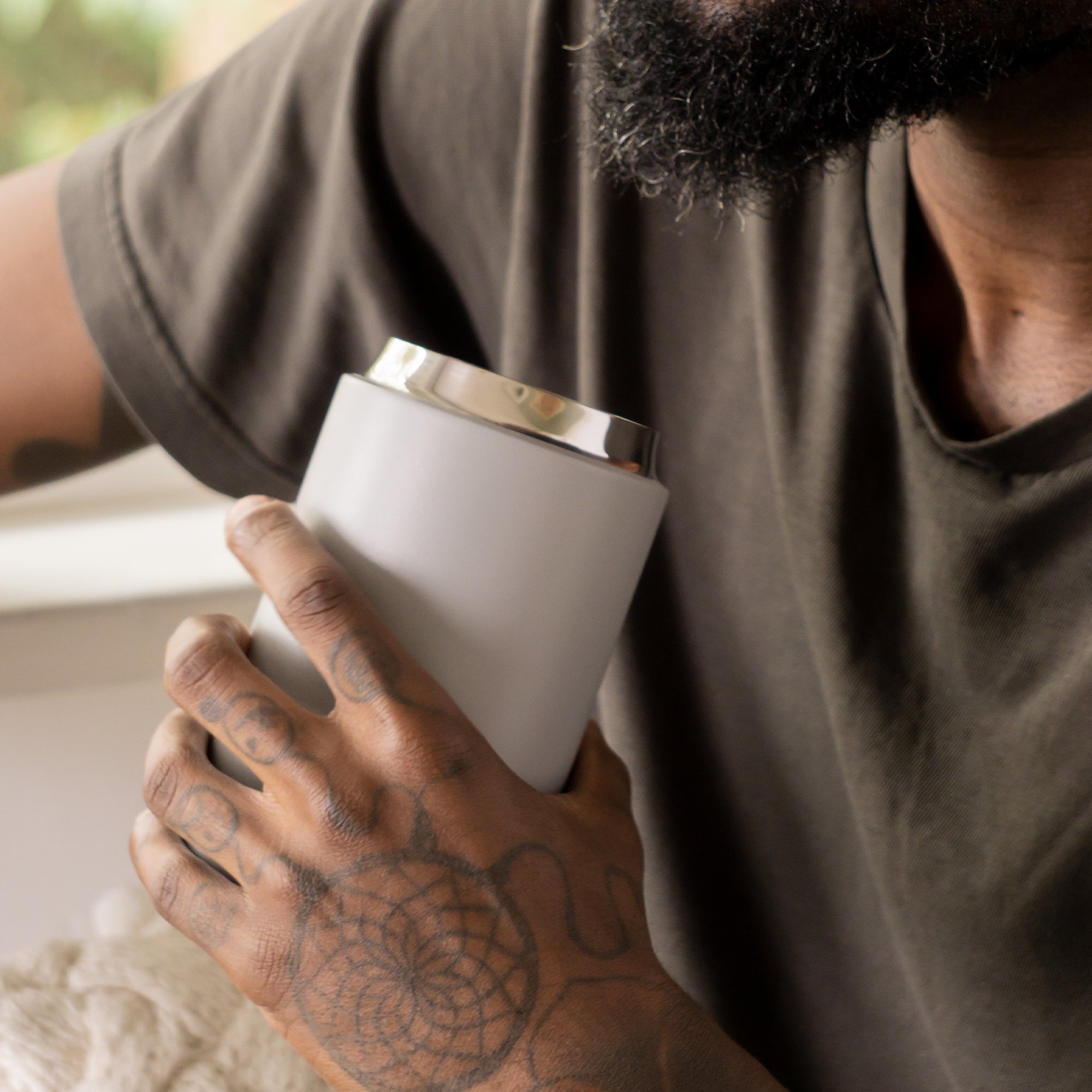 Ceramic Wide Rim Mug 12 Ounce Ergonomic Handle