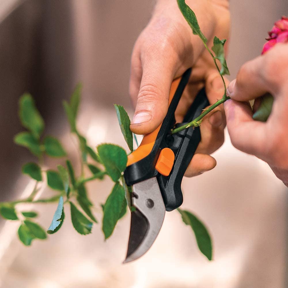 Fiskars 399261-1001 399261 Floral Pruner, Black/Orange