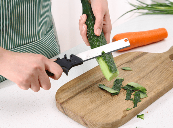 2-in-1 Knife and Built-in Cutting Board Food Chopper
