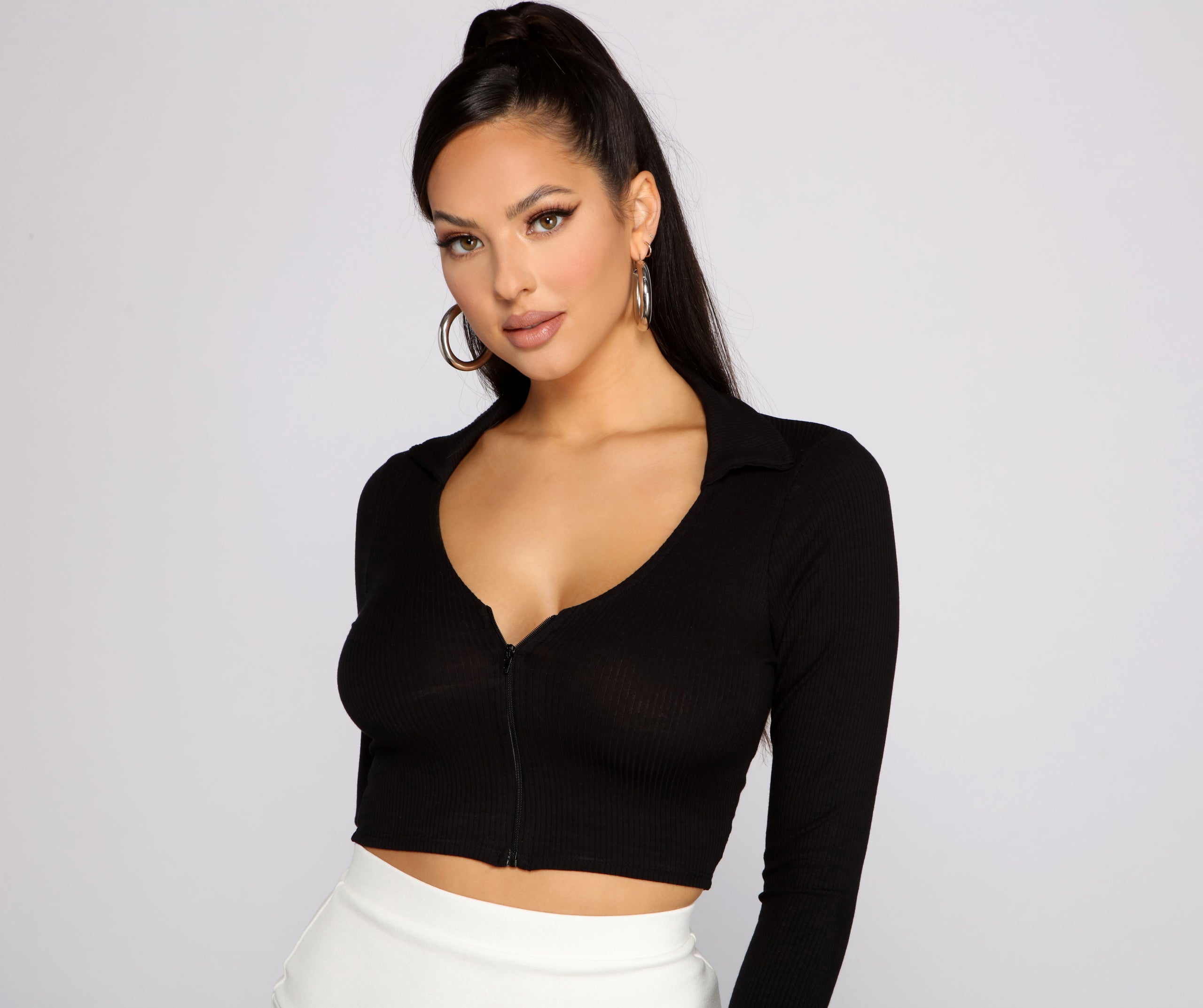 Sporty Chic Collared Zip-Up Crop Top