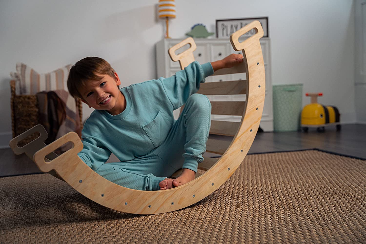 Lavinya Indoor Gym Playset 4-in-1 Foldable Triangle Ladder， Rock Climbing Ramp， Montessori Set Arch Climber， Rocker， Learning Waldorf Children Toy Structure， Playground for Toddlers and Kids 18m-6yrs