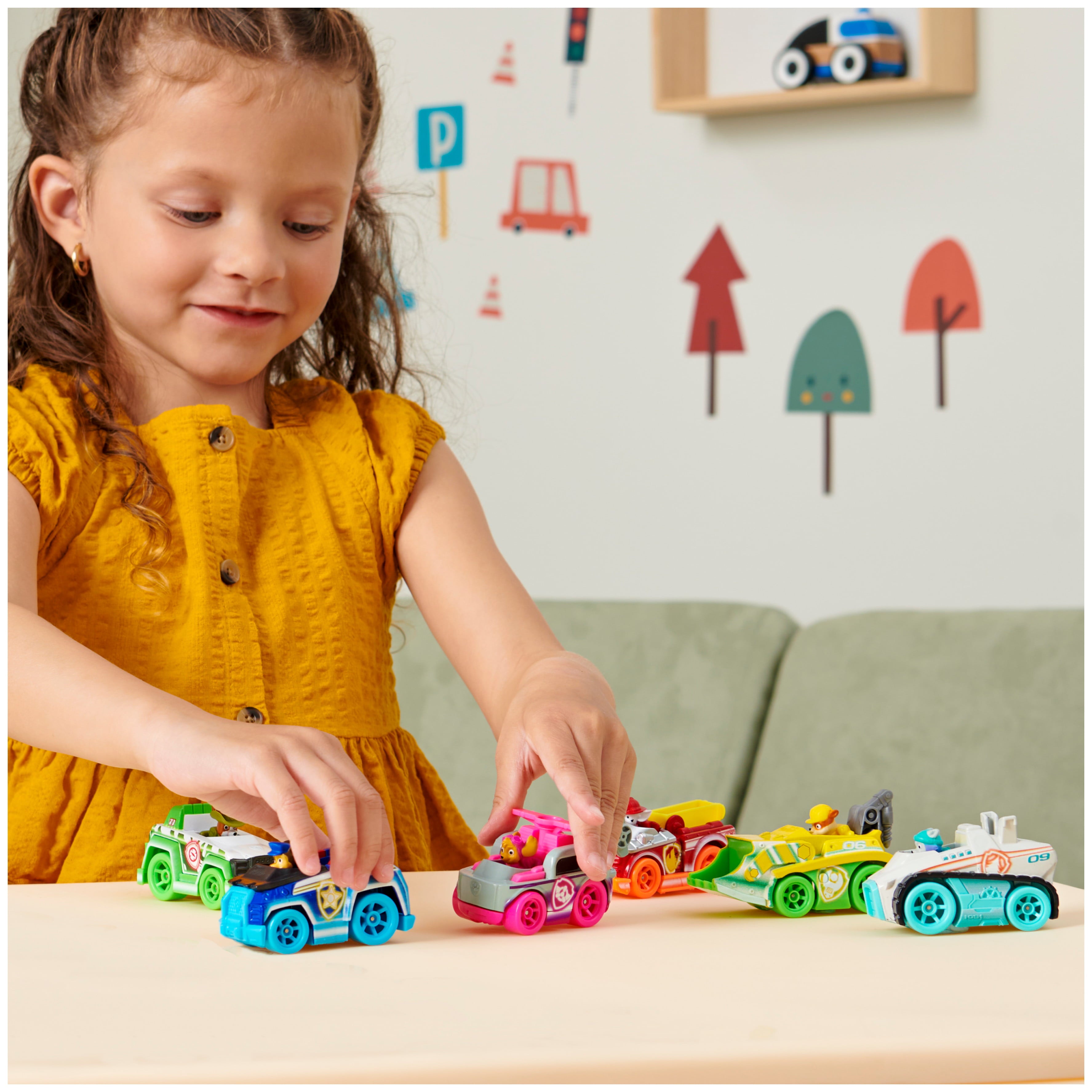 PAW Patrol， Neon Rescue 6-Piece Gift Pack Die-Cast Vehicles， 1:55 Scale， For Ages 3 and up