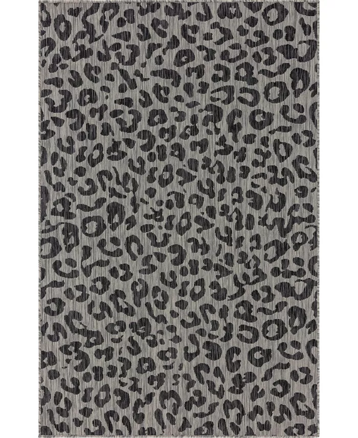 Bayshore Home Outdoor Pashio Pas7 Light Gray 5' x 8' Area Rug