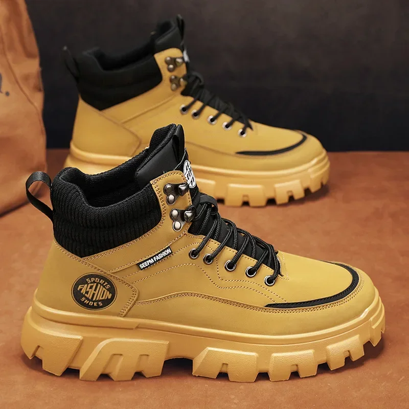 Bota Highlander™ com Solado Antiderrapante e Design Tático / Estilo Robusto e Conforto de Verdade para Encarar Qualquer Caminho!