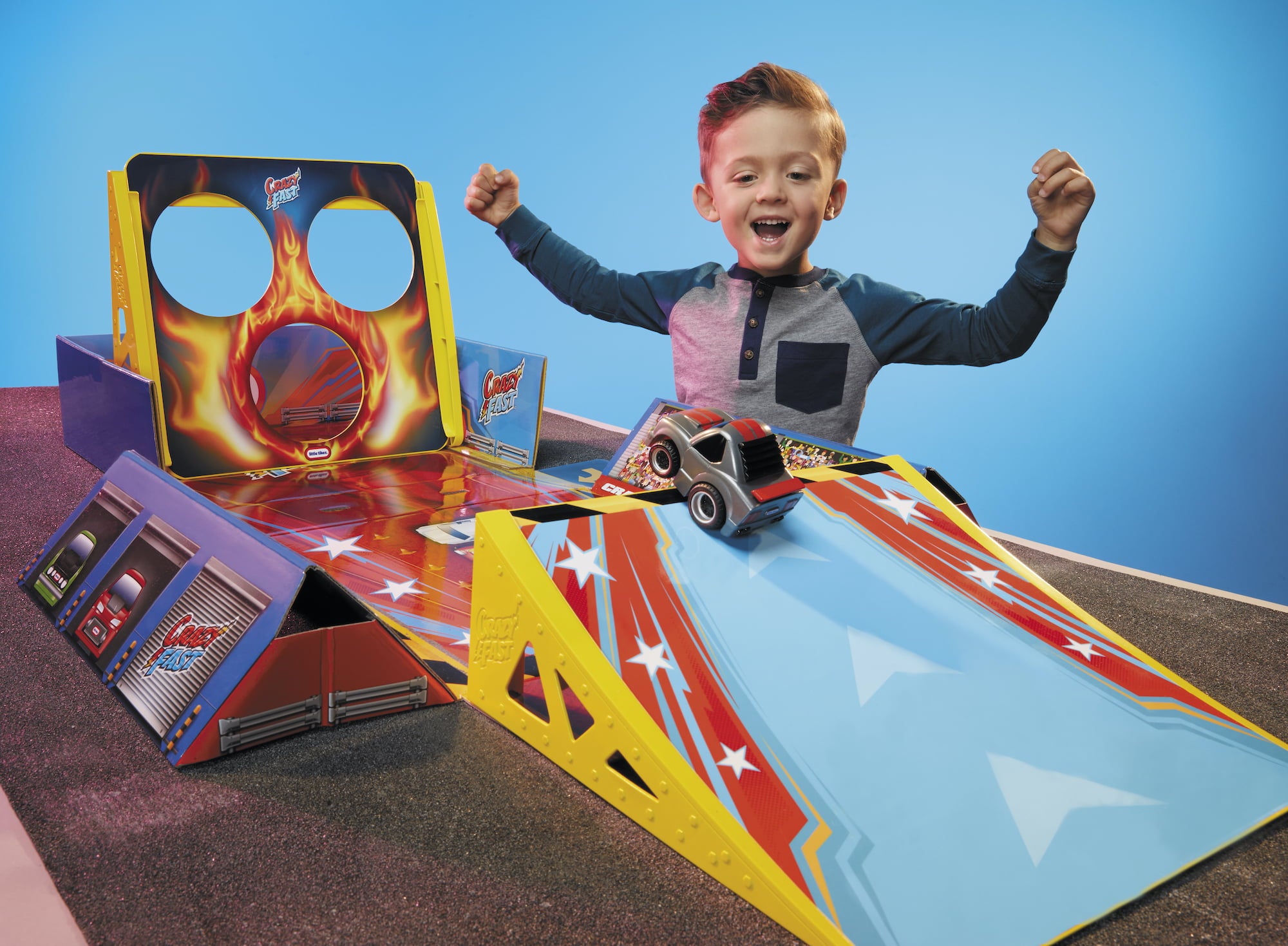 Little Tikes My First Cars Crazy Fast 4-in-1 Dunk’n， Stunt’n， Game’n Set with one Exclusive Pullback Toy Car Vehicle， Goes up to 50ft!