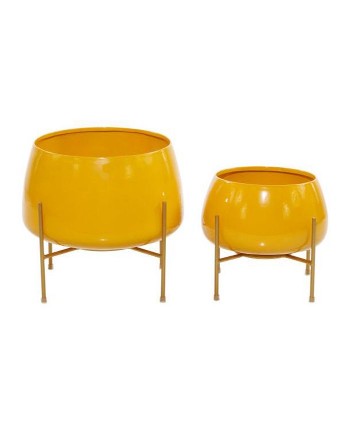 Rosemary Lane Metal Contemporary Planters with Stand， Set of 2