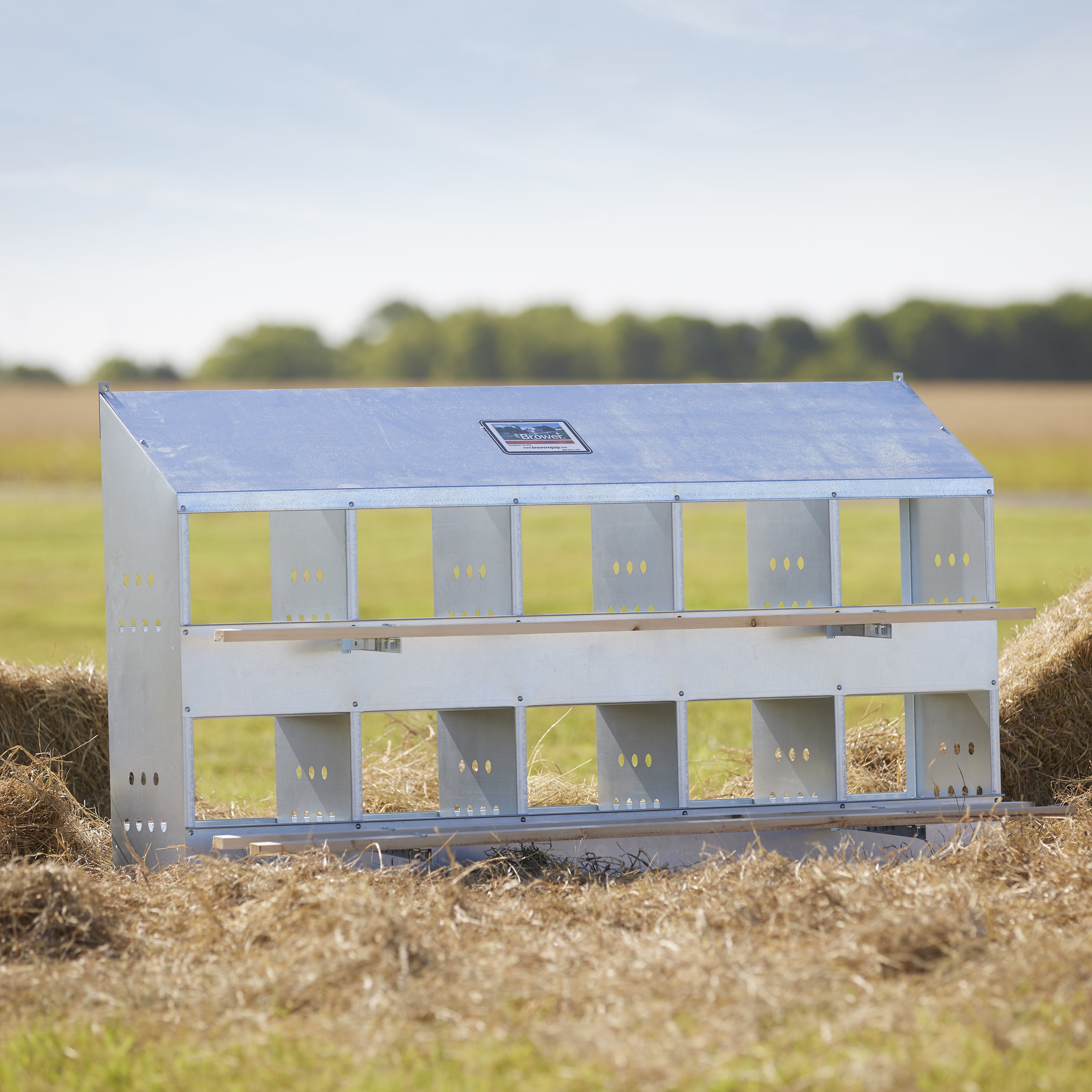 Brower Galvanized Steel 10 Hole 50 Bird Poultry Nest Chicken Brooding Box