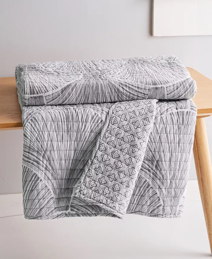 Levtex Home Wexford Quilted Reversible Throw， 50