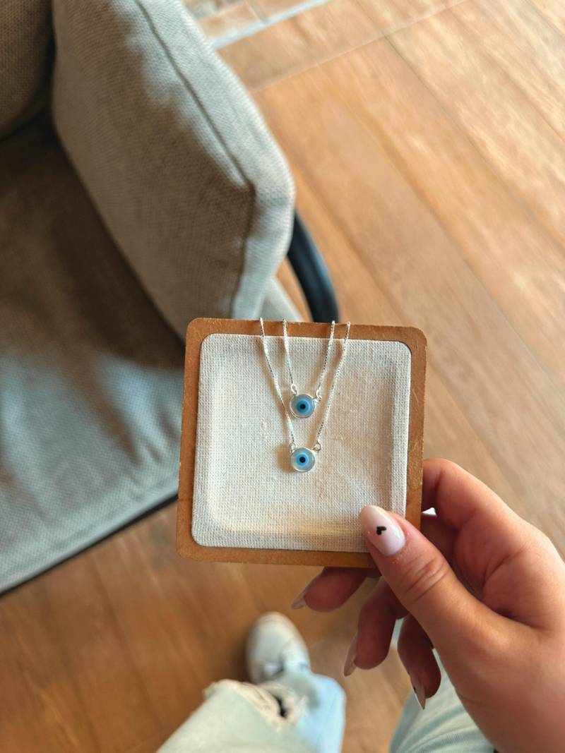 Escapulário Olho Grego Em MADREPÉROLA (70 CM)