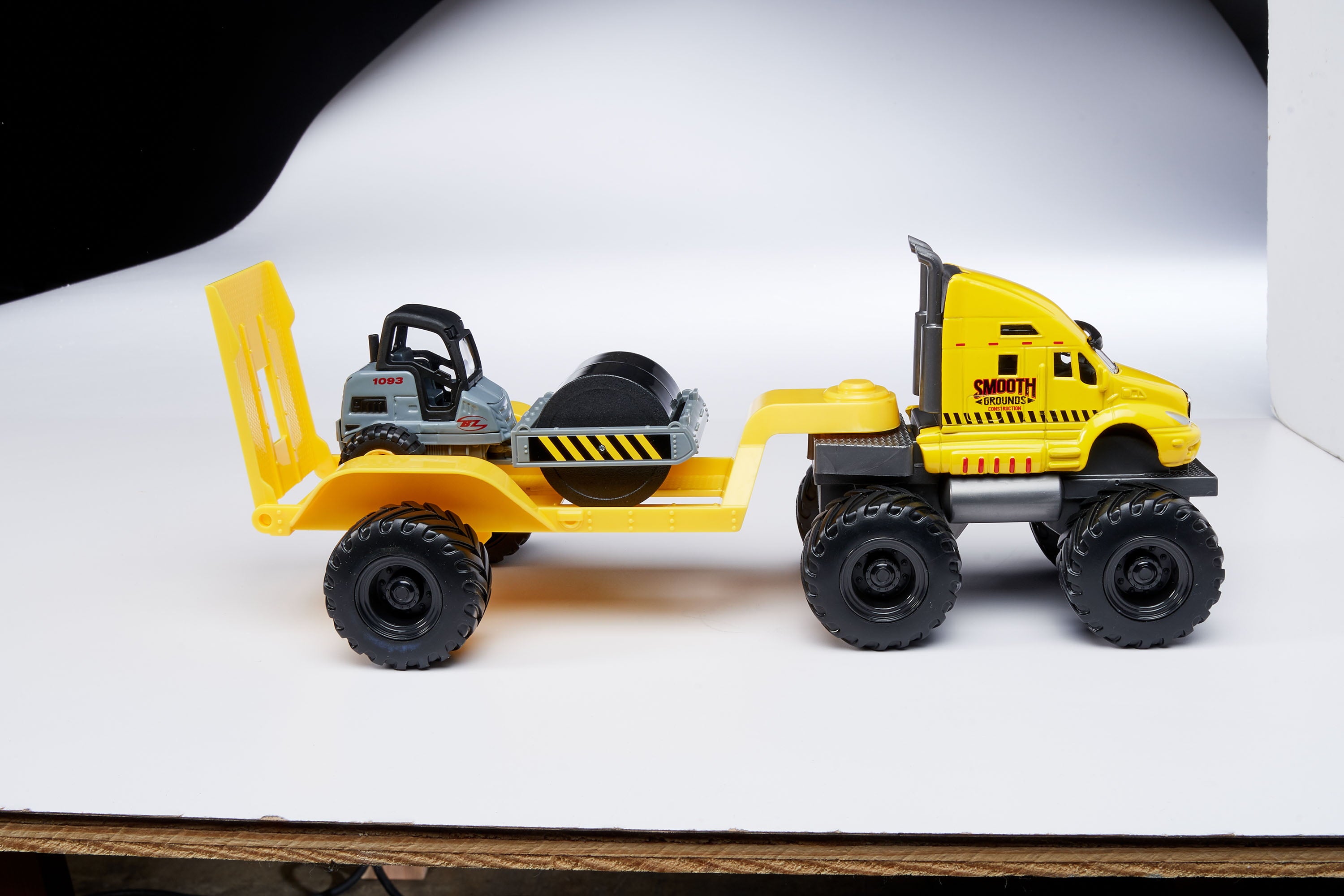 Adventure Force Quarry Haulers Motorized Truck Play Vehicles， Assorted Styles