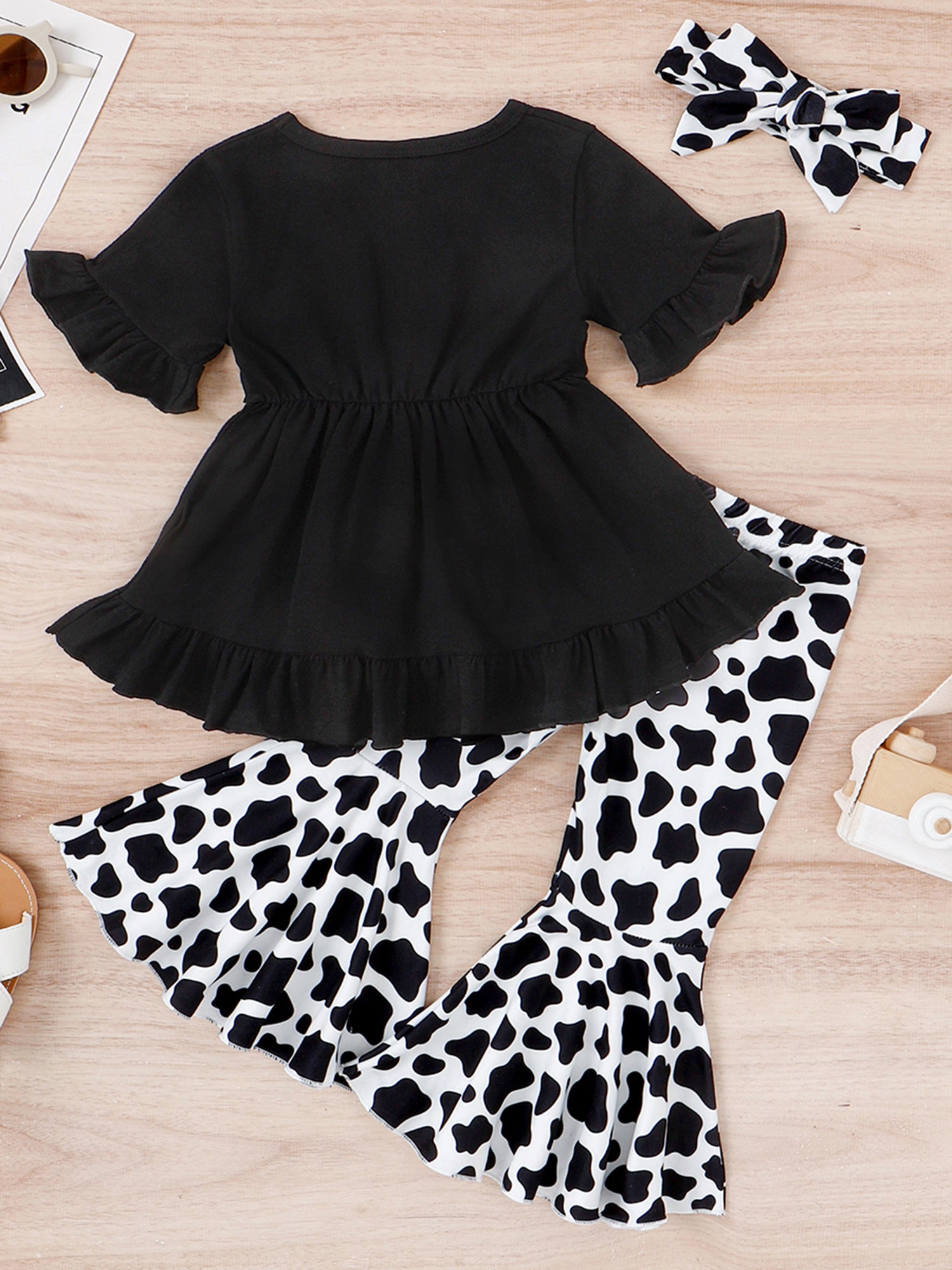 Peyakidsaa Kid Baby Girls Pants Set Short Sleeve Ruffled T-shirt with Bull/Cow Pattern Flare Pants and Headband