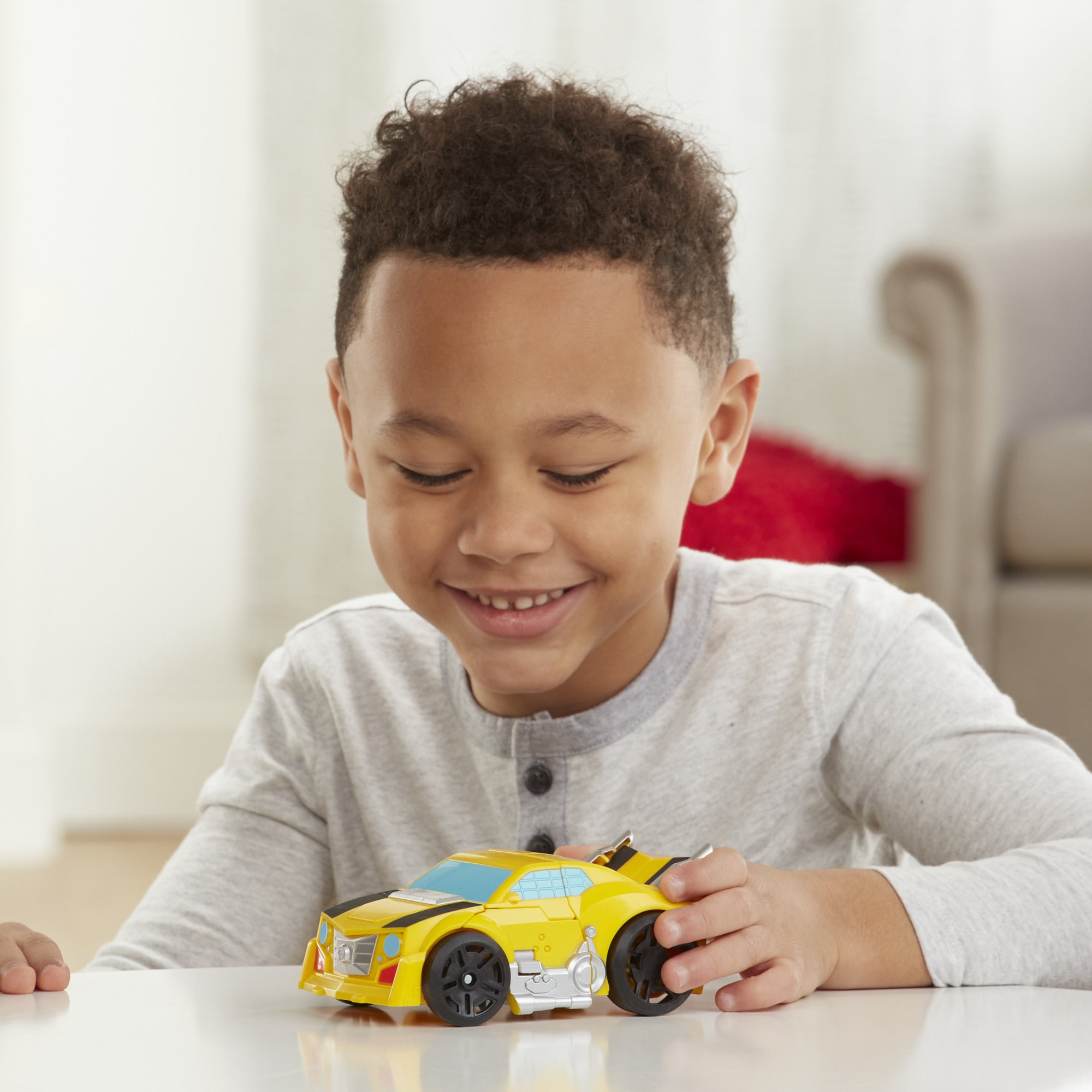 Transformers Rescue Bots Academy Bumblebee， 6-Inch Collectible Action Figure