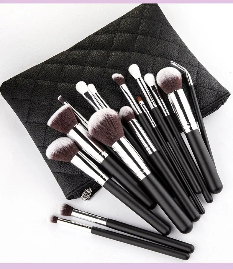 Professional Makeup Brushes Wooden Handle Foundation Concealer Powder Eye Makeup Brushes