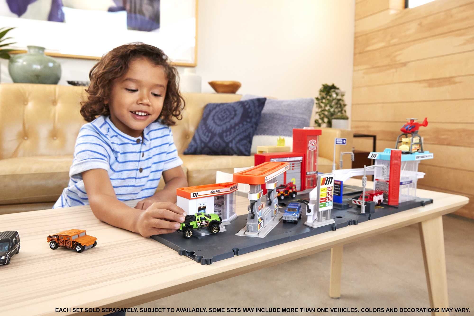 Matchbox Action Drivers Fire Station Rescue Playset and 1:64 Scale Toy Firetruck with Lights and Sounds