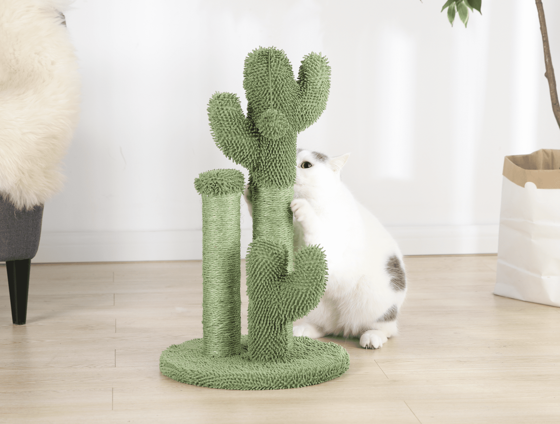 Vibrant Life Cactus 3-Arm Chenille， Sisal and Jute Cat Scratching Post with Cat Toy