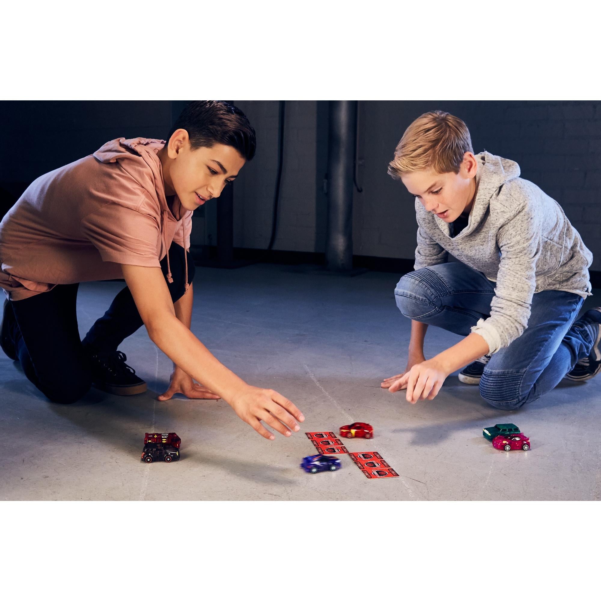 Mecard Venoma Deluxe Mecardimal Figure