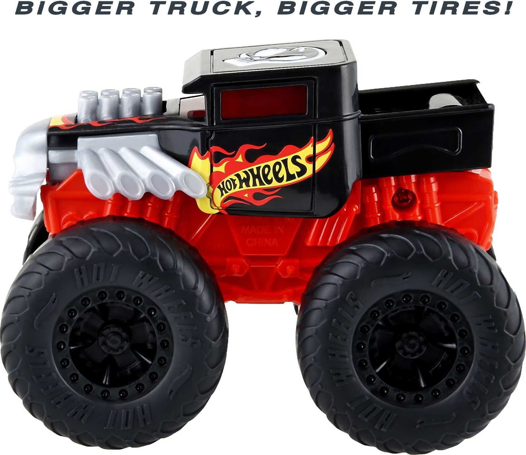 Hot Wheels Monster Trucks Roarin' Wreckers， 1:43 Scale Bone Shaker Toy Truck with Lights and Sounds