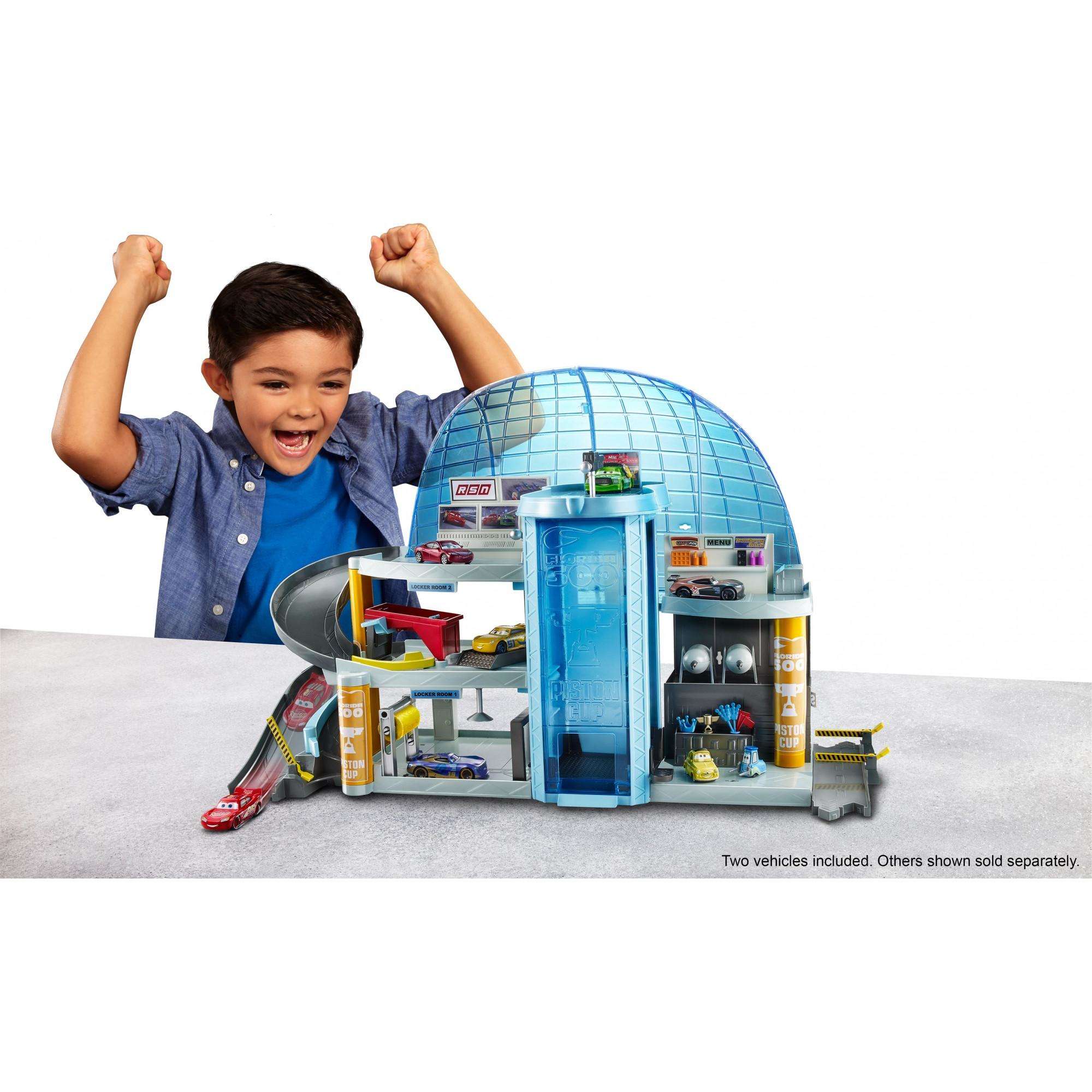Disney/Pixar Cars 3 Florida Speedway Mega Garage Play Set