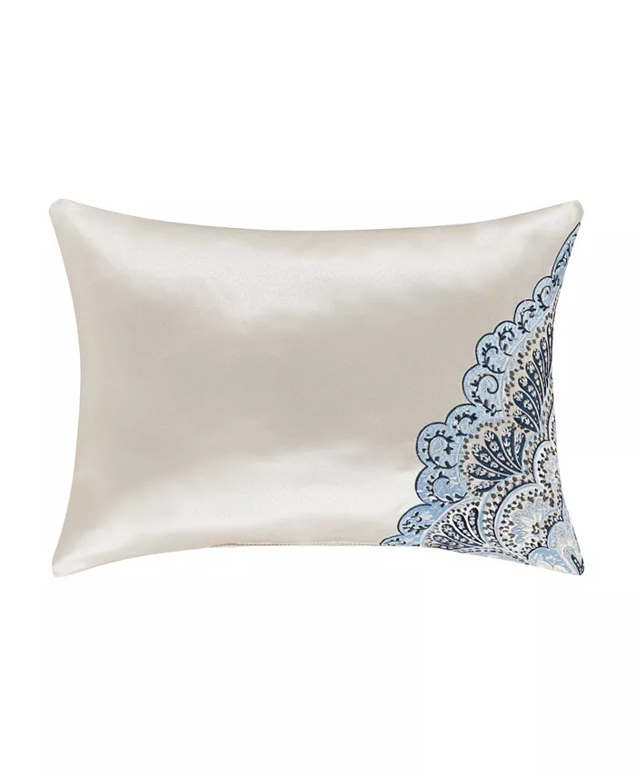 J Queen New York Alexis Decorative Pillow， 15