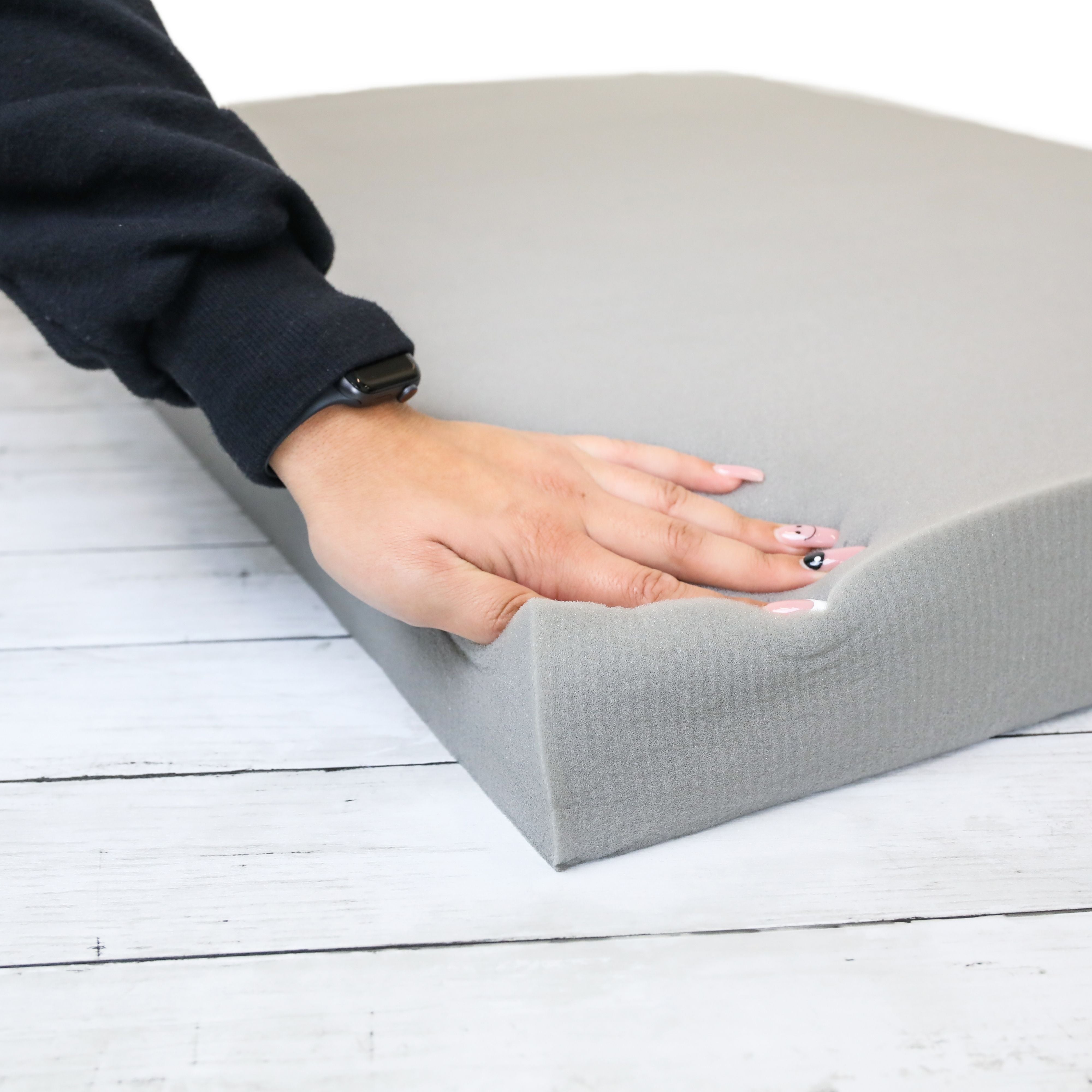 BarksBar Snuggly Sleeper Solid Foam Orthopedic Dog Bed， Large， Gray