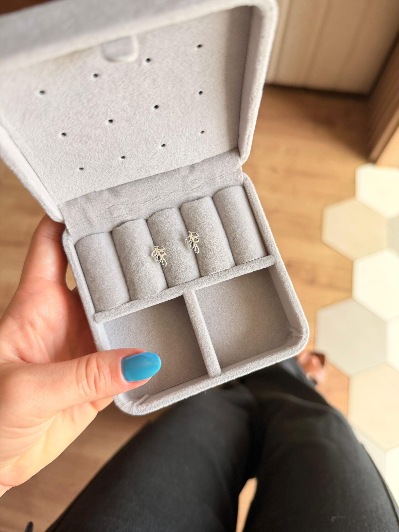 Brinco Ramo C/ Detalhes Em Prata Envelhecida