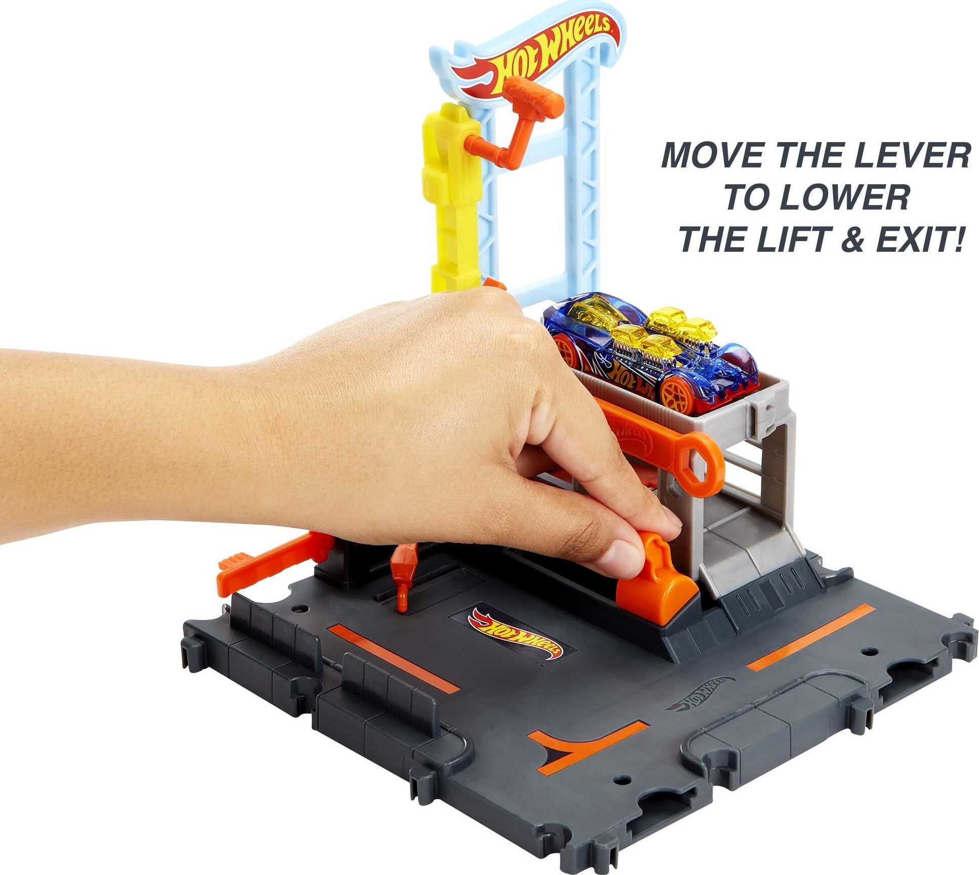 Hot Wheels City Downtown Repair Station Playset， with 1 toy Car