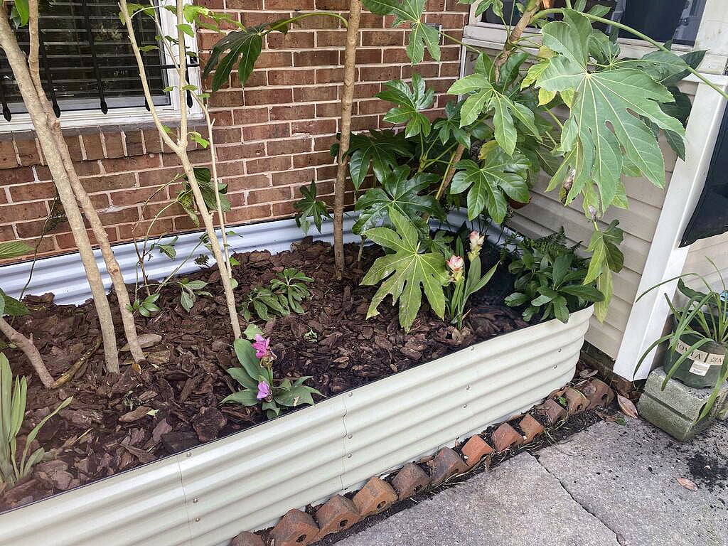 VEGEGA 17" Tall 8'X2' Metal Corrugated Raised Garden Bed Backyard Patio Grow Flowers Planter, White (9in1)