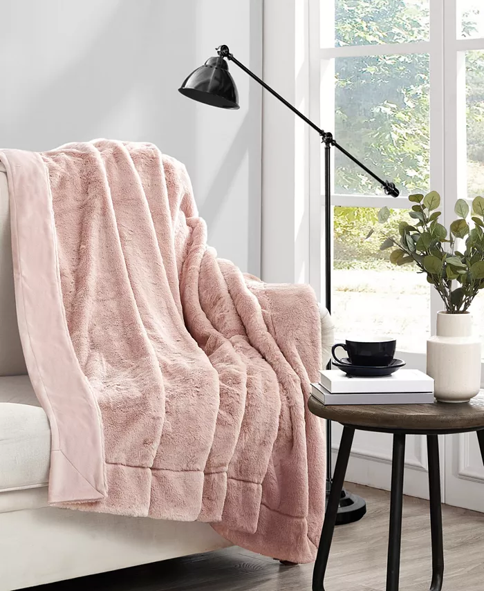 Vince Camuto Throw In Gift Box， 70