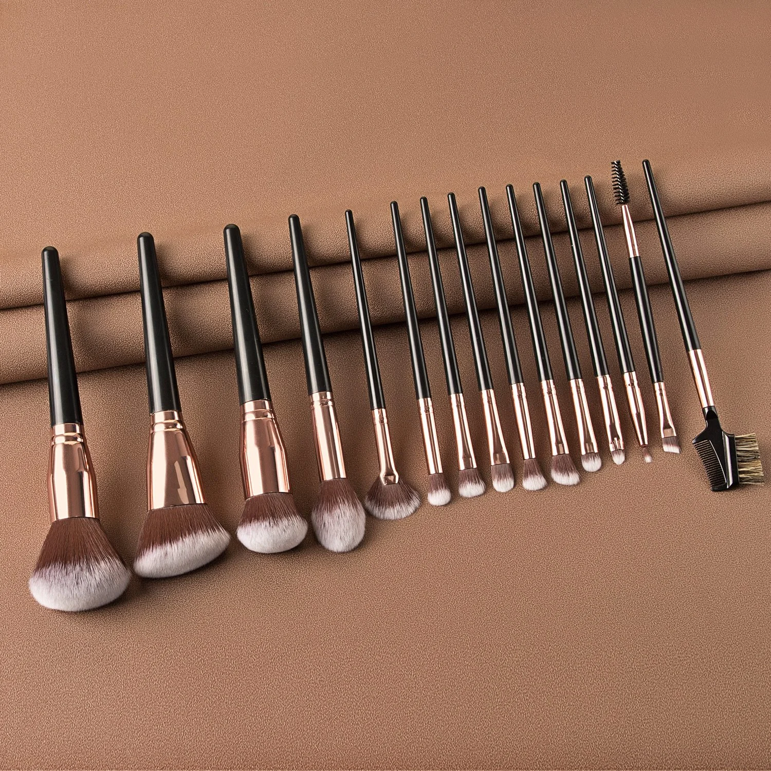 15 Pcs Premium Synthetic Foundation Brush Blending Face Powder Makeup Brush Set