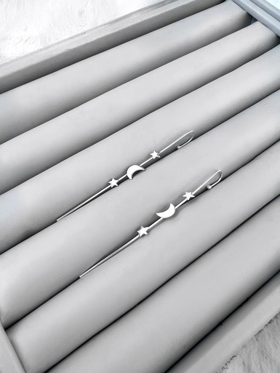 Brinco Transversal C/ Lua & Estrela (A UNIDADE)