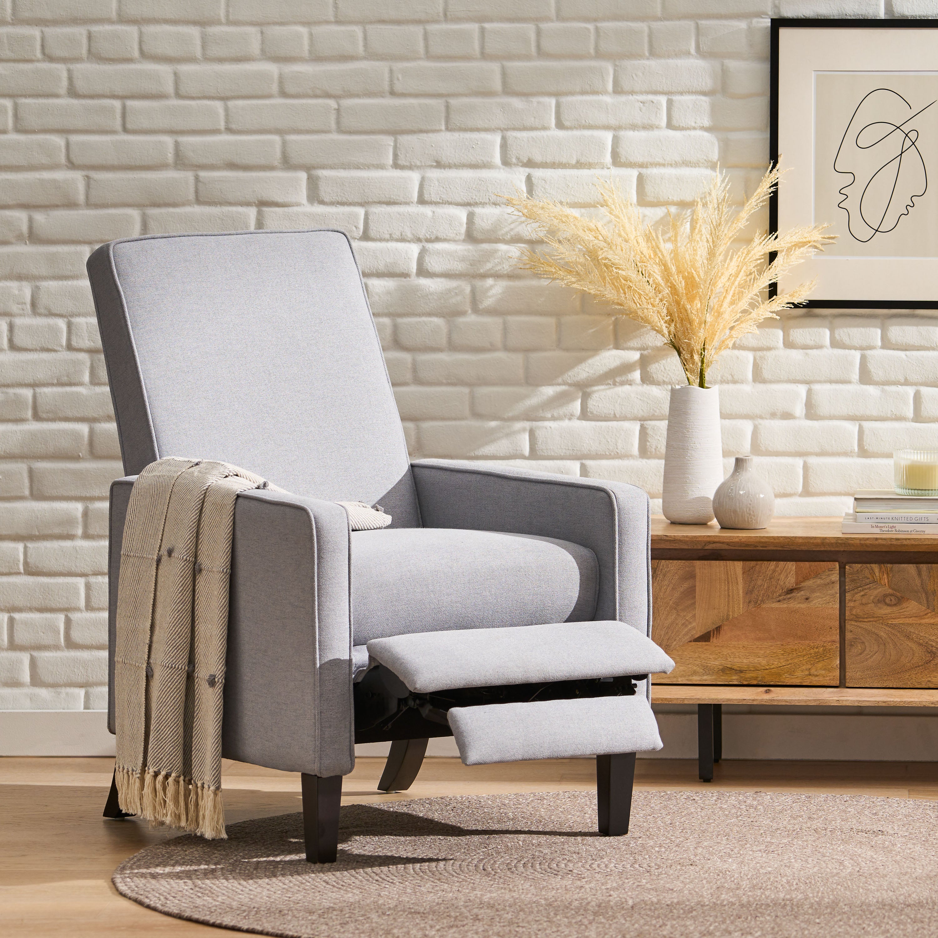 Olinda Minimalist Style Fabric Recliner Chair