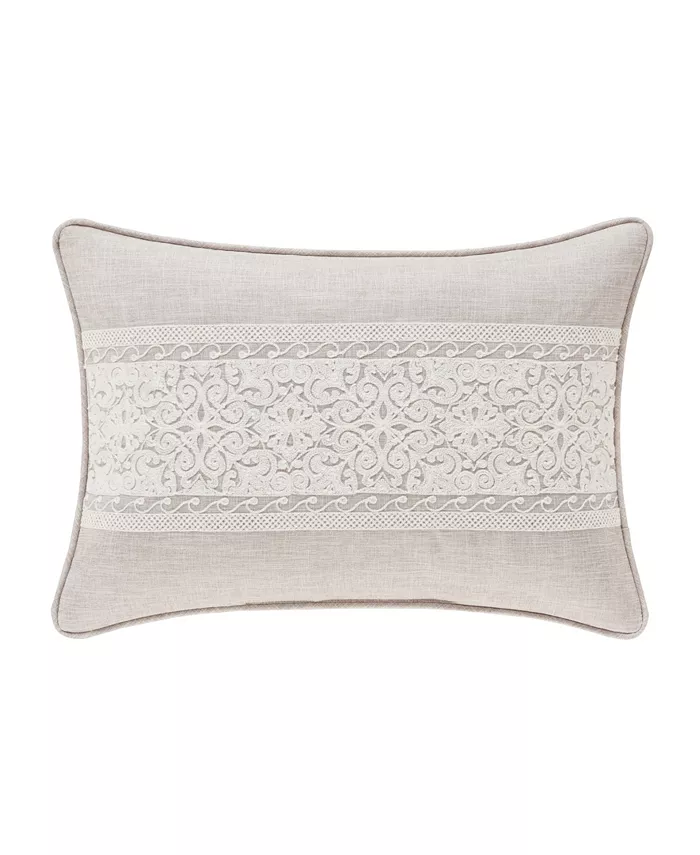 J Queen New York Lauralynn Decorative Pillow， 15