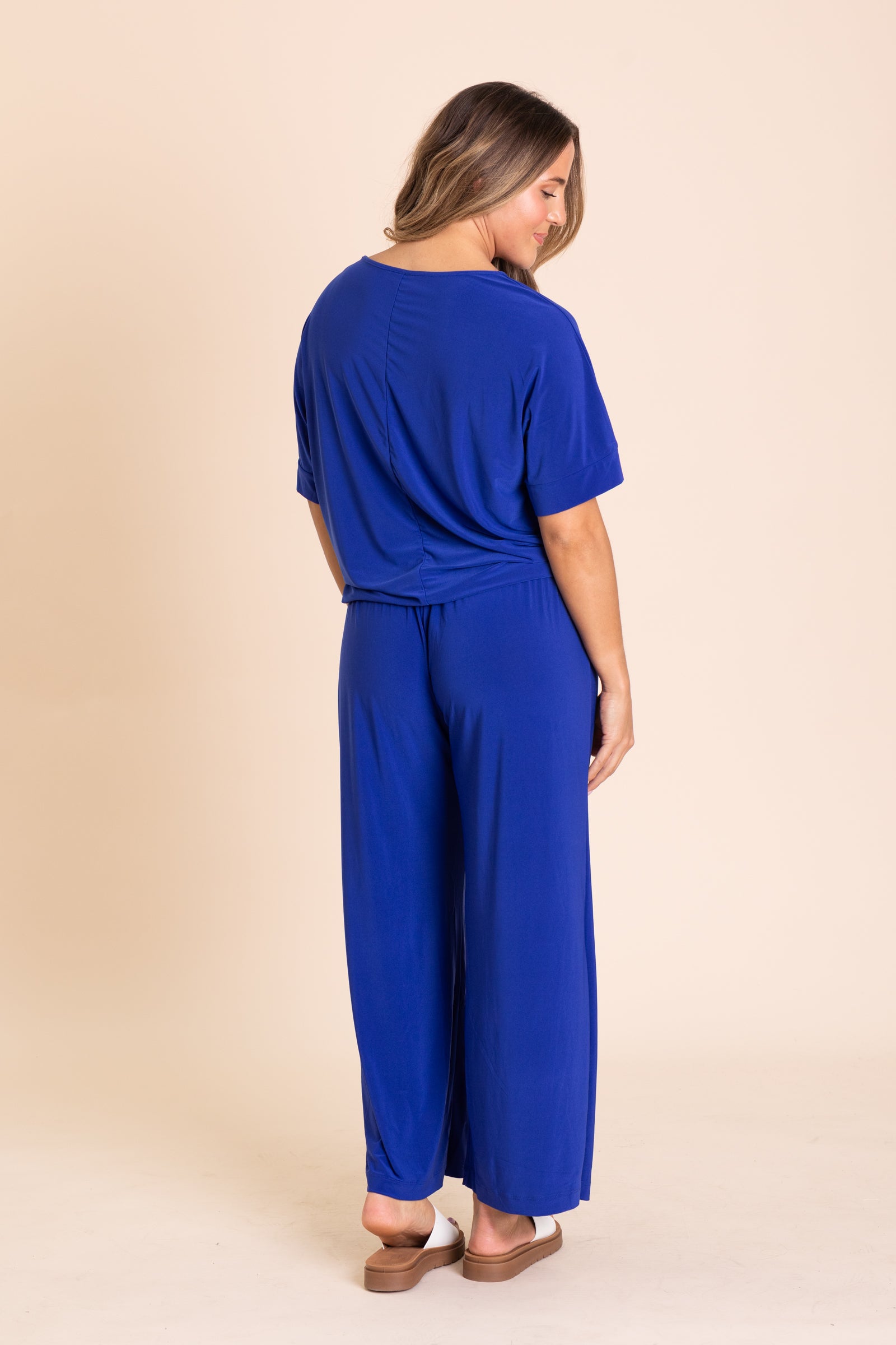 Short Sleeve And Pants Wrinkle Free Set