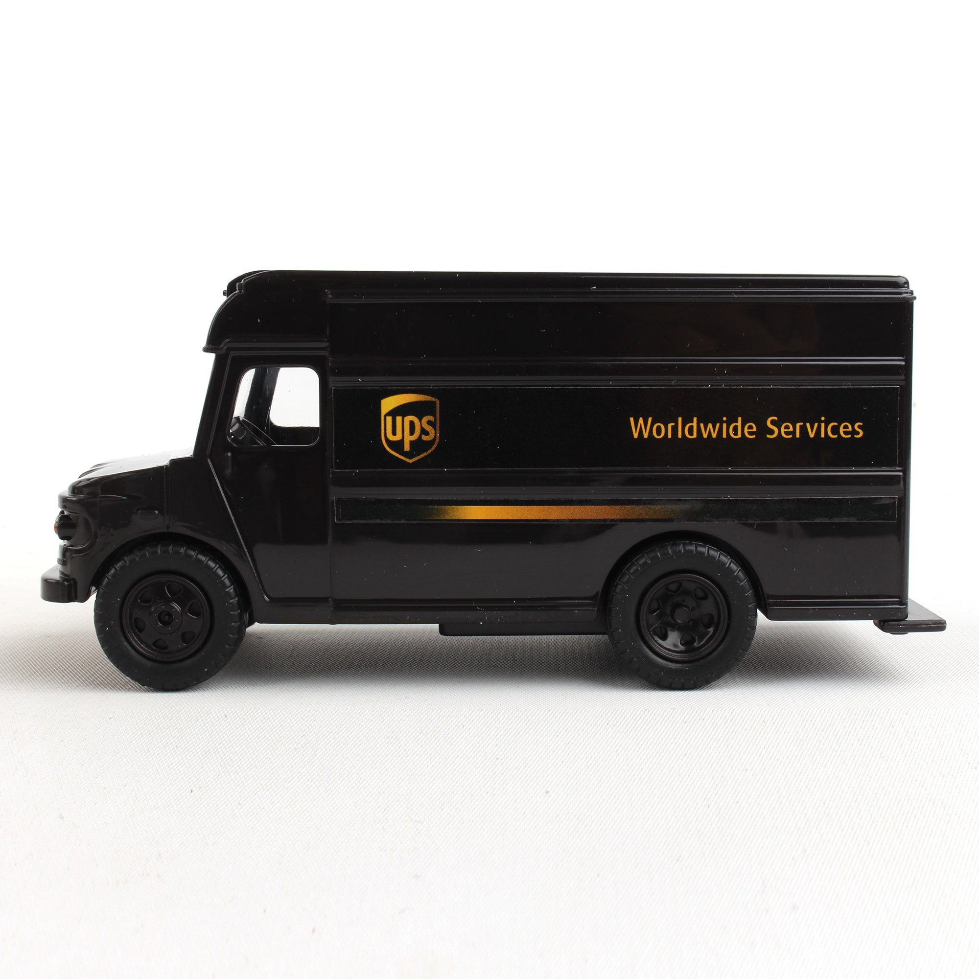 UPS: Pullback Package Truck - Daron Worldwide， Ages 3+